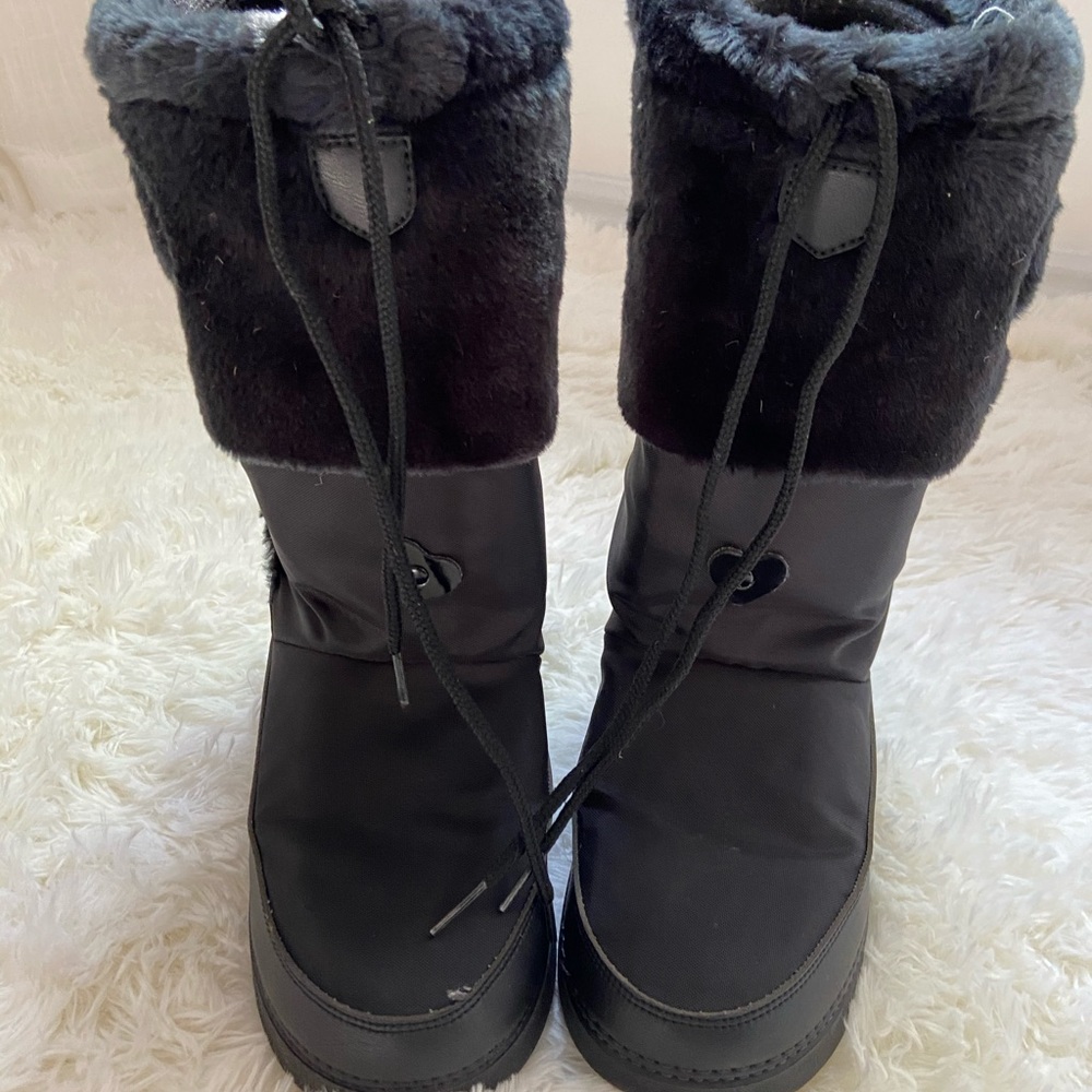 Moschino Snow Boots - Picture 2 of 6